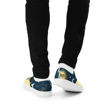 Load image into Gallery viewer, Men’s TP Bear lace-up canvas shoes