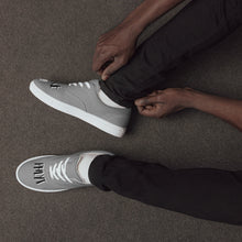 Load image into Gallery viewer, Men’s Take Phlyt lace-up canvas shoes